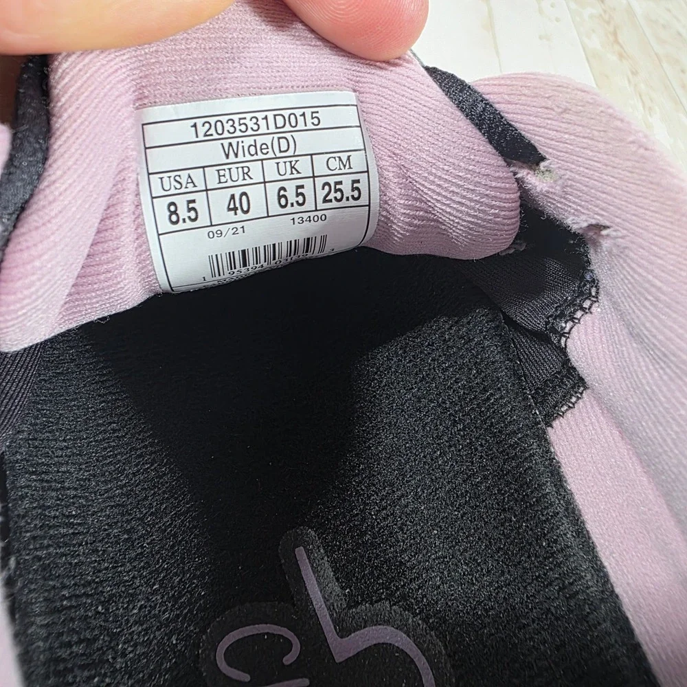 Brooks Adrenaline GTS 22 Womens 8.5 Wide Running Shoes Grey Lilac 1203531D015